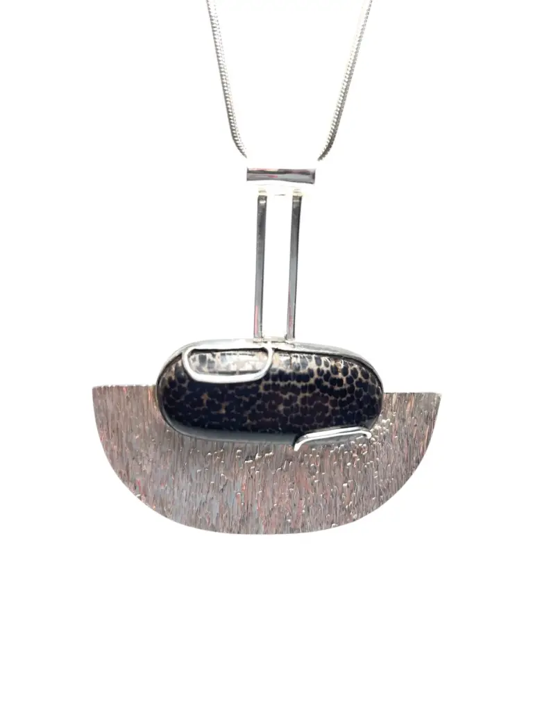 COLGANTE HUELLAS DEL PASADO