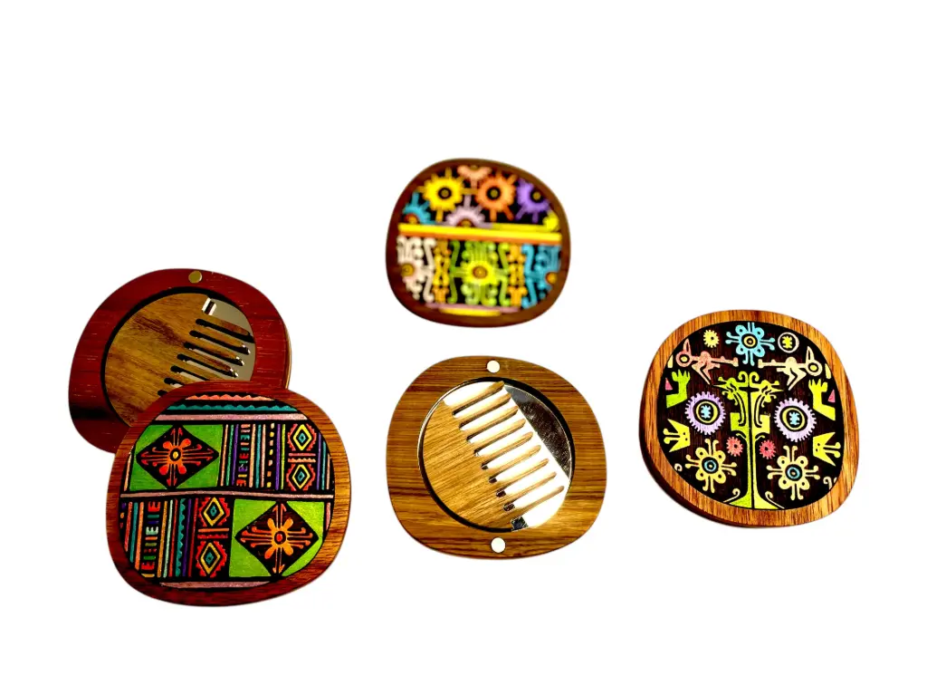 ESPEJO DE MADERA TALLADO